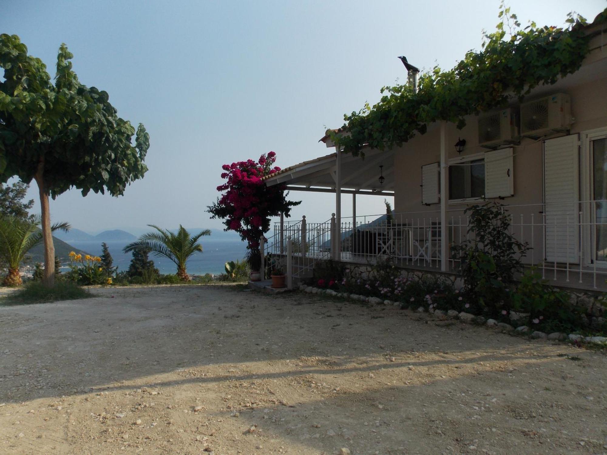 Вилла Vasiliki View Agios Petros  Экстерьер фото
